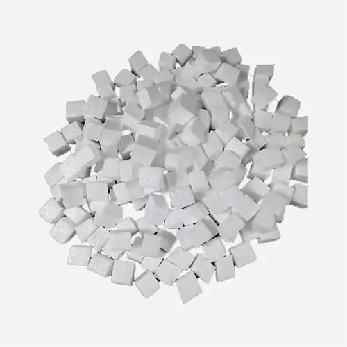 olystyrene-packaging-chips.webp