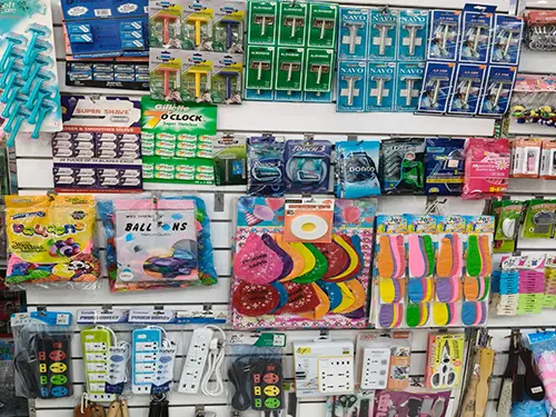 balloons-mounting-tape-power-strips