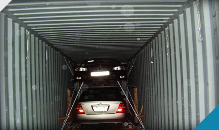 Container-Car-Stuffing