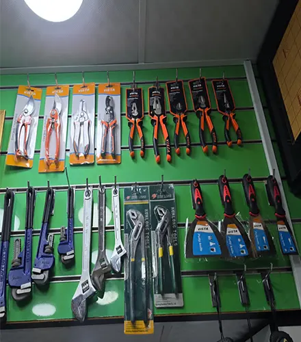 hand-tools-including-pruning-shears