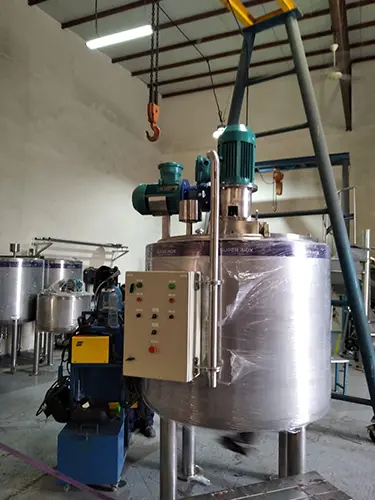 industrial-mixing-tank
