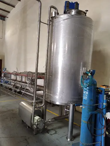stainless-steel-mixing-storage-tank