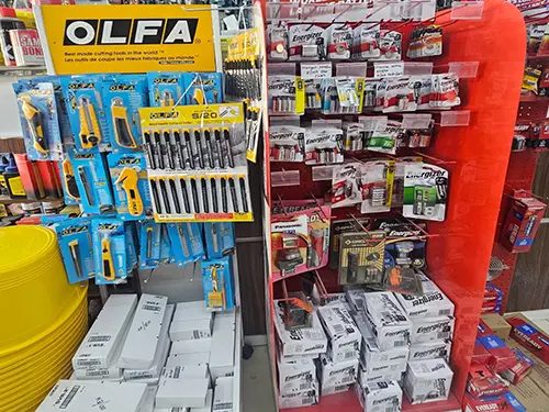 tools-hardware-trading.webp