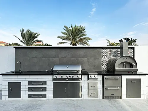kitchen-work-outdoor.webp