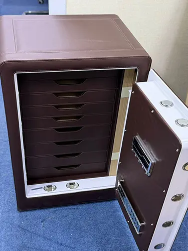 fire-resistant-safes.webp