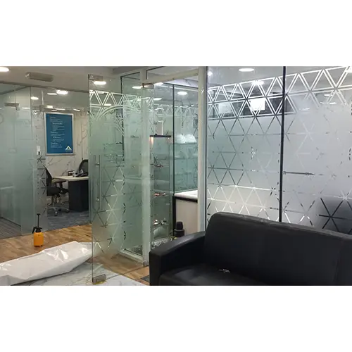 al-shams-al-qamar-glass-contracting.webp