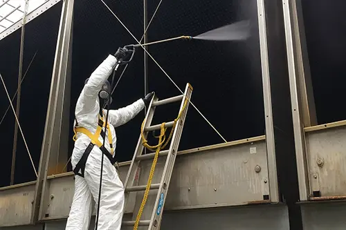cleaning-commercial-cooling-towers