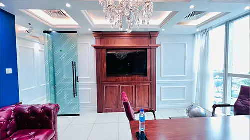interior-designer-and-consultant.webp