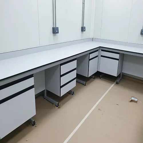 stainless-steel-lab-tables.webp