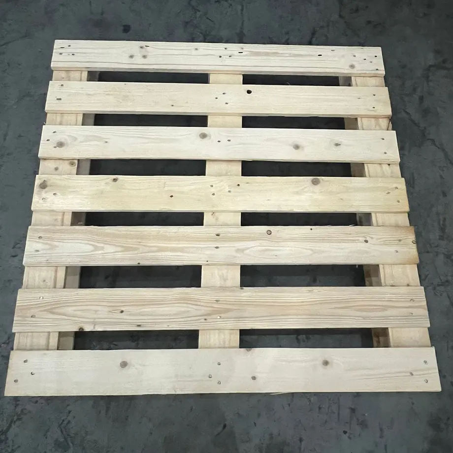 pallets-and-boxes-wodden.webp