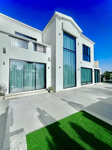 villa-renovation-and-glass-aluminum-fixing.webp