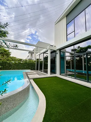 villa-renovation-and-sliding-doors.webp
